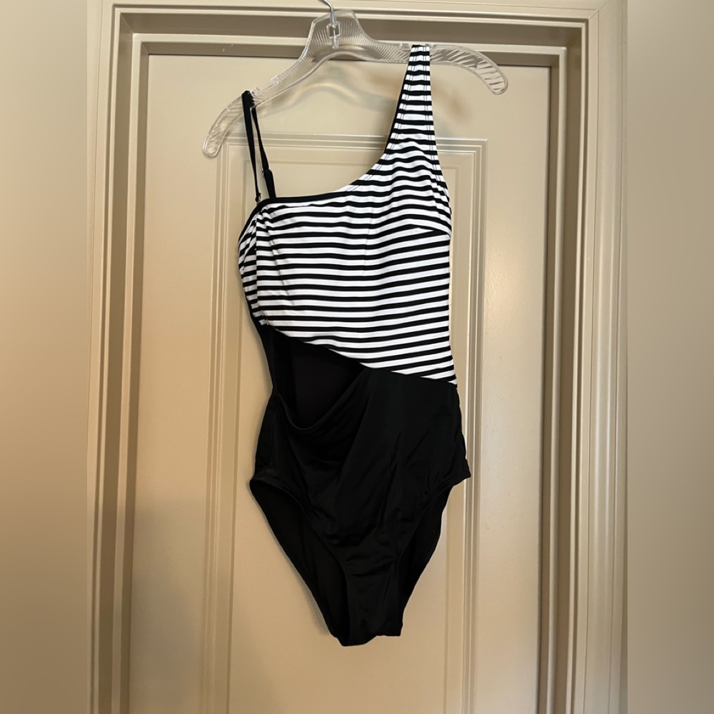 DSG swim suit with cut-out.
